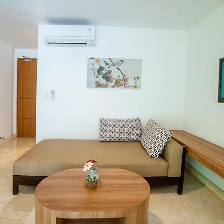 Отель Cross Vibe Paasha Atelier Bali Kuta Кута Экстерьер фото