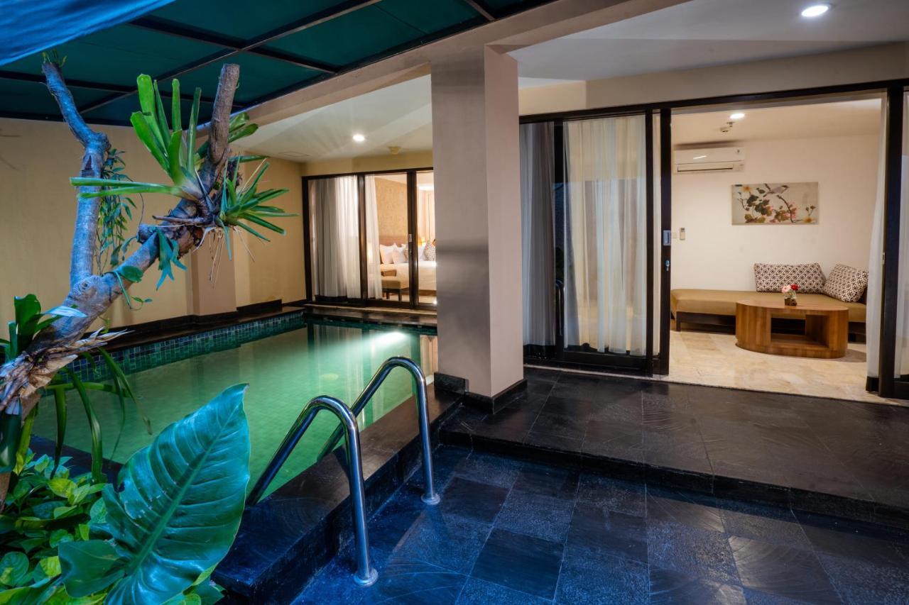 Отель Cross Vibe Paasha Atelier Bali Kuta Кута Экстерьер фото