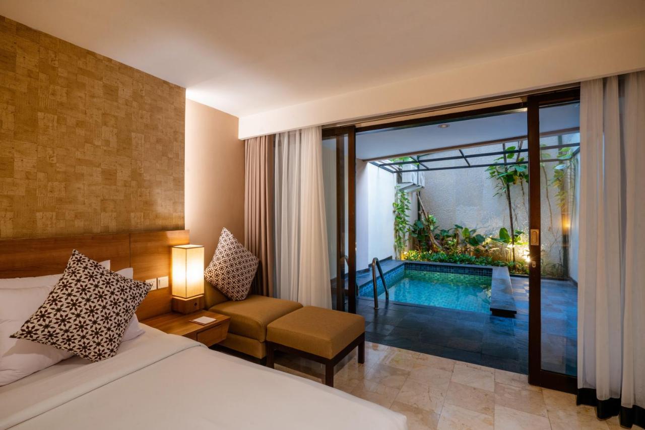 Отель Cross Vibe Paasha Atelier Bali Kuta Кута Экстерьер фото