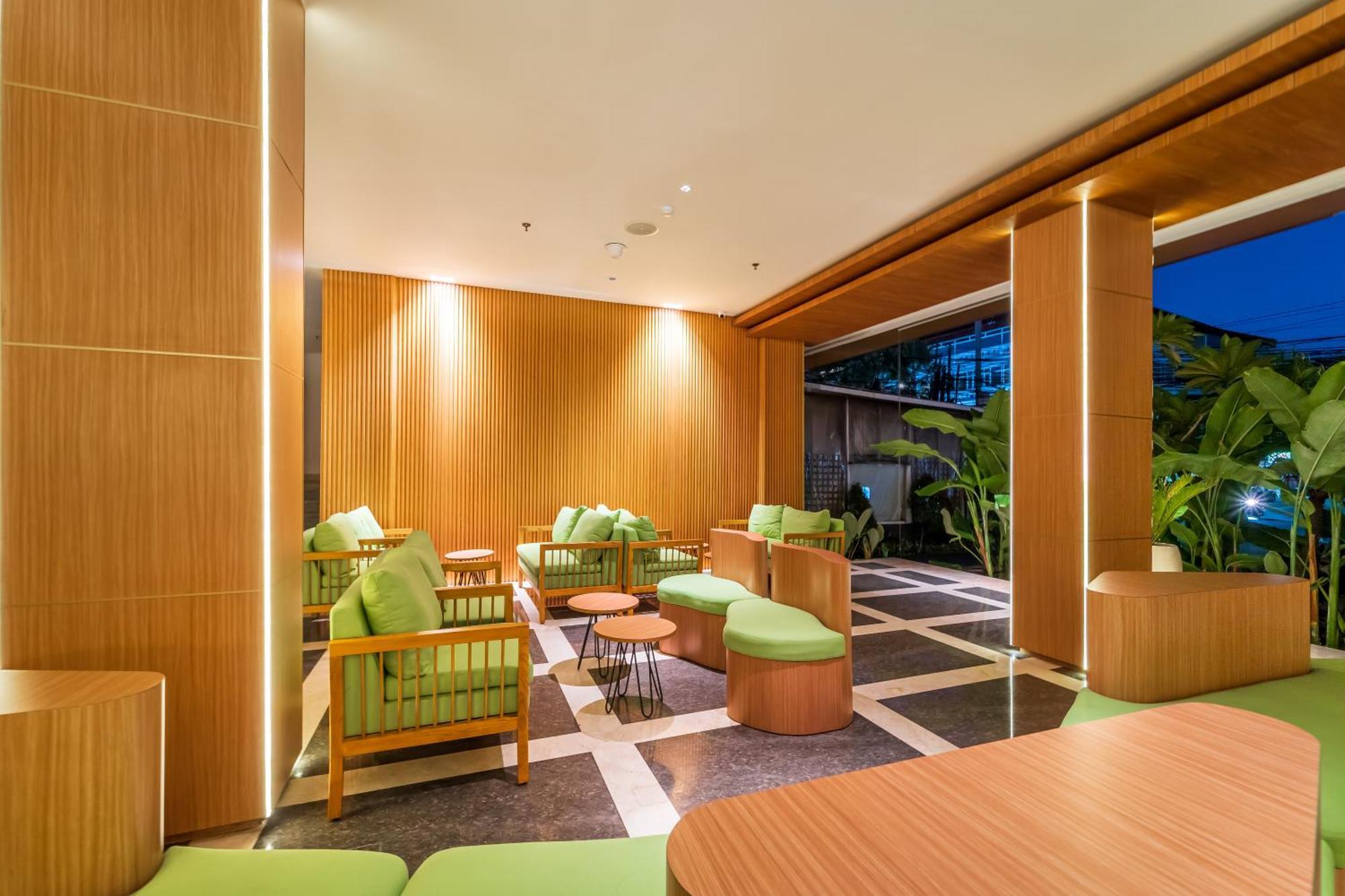 Отель Cross Vibe Paasha Atelier Bali Kuta Кута Экстерьер фото