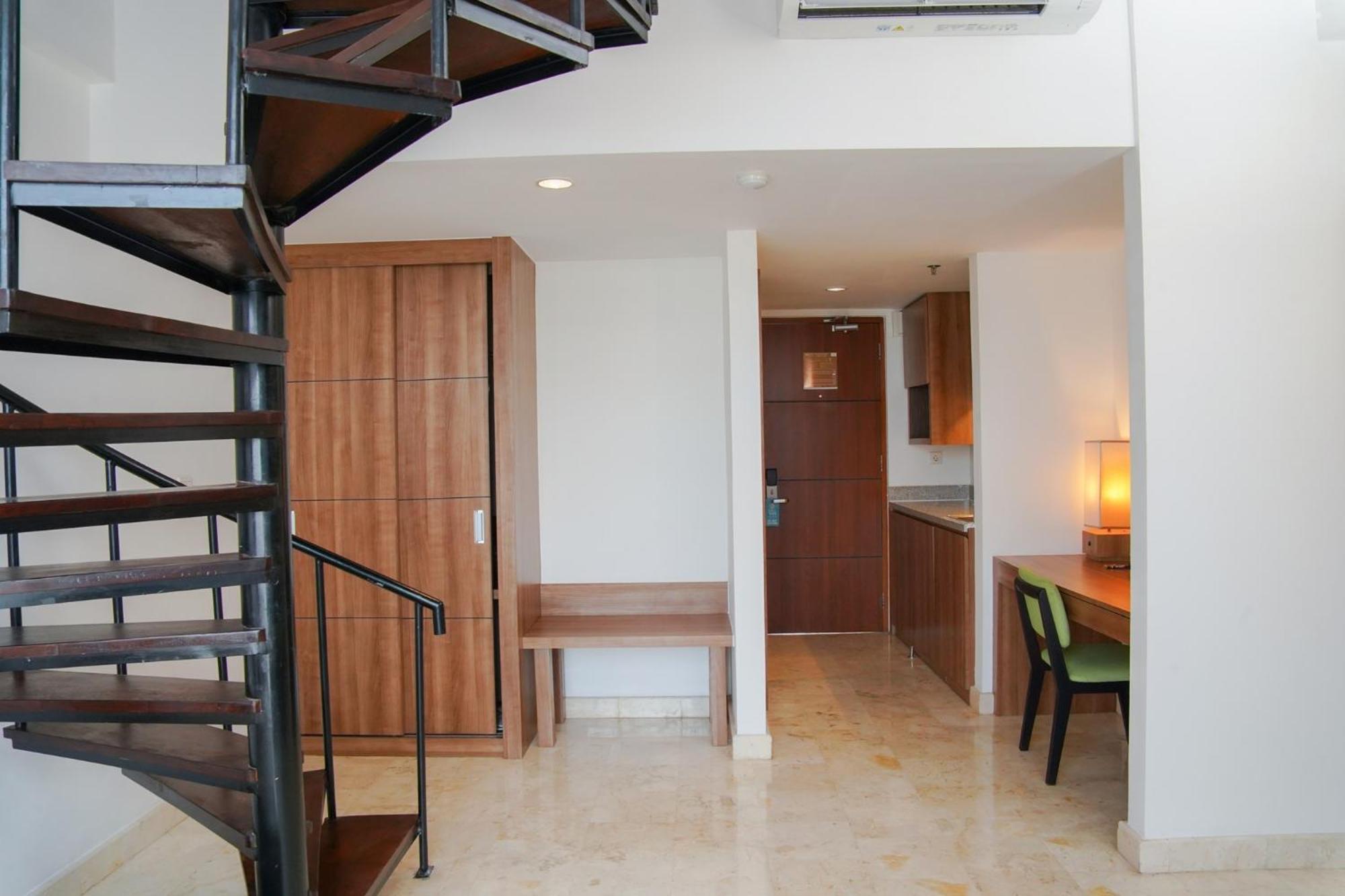 Отель Cross Vibe Paasha Atelier Bali Kuta Кута Экстерьер фото